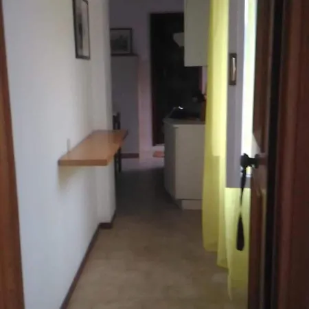 Sul Corso Di شقة بورتو أتْسورّو